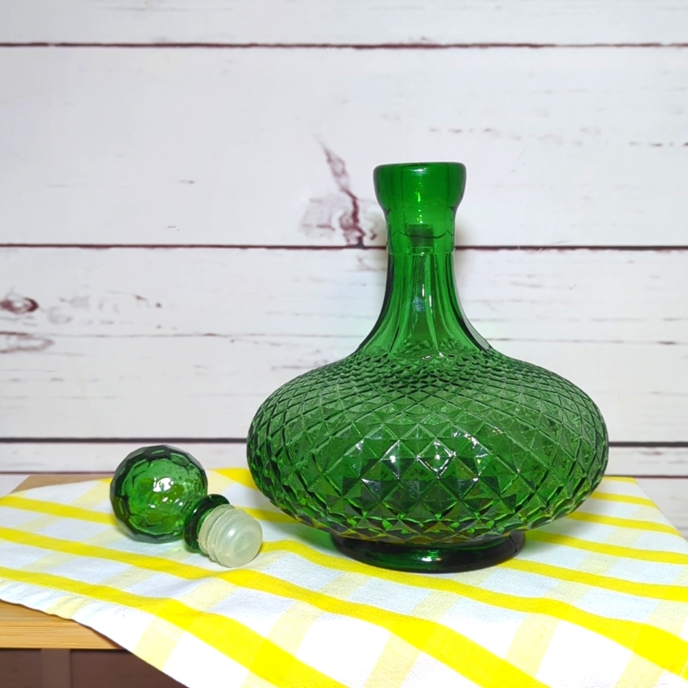 1950s Mid-Century Modern Green Italian Empoli Diamond Pattern Glass Decanter‎